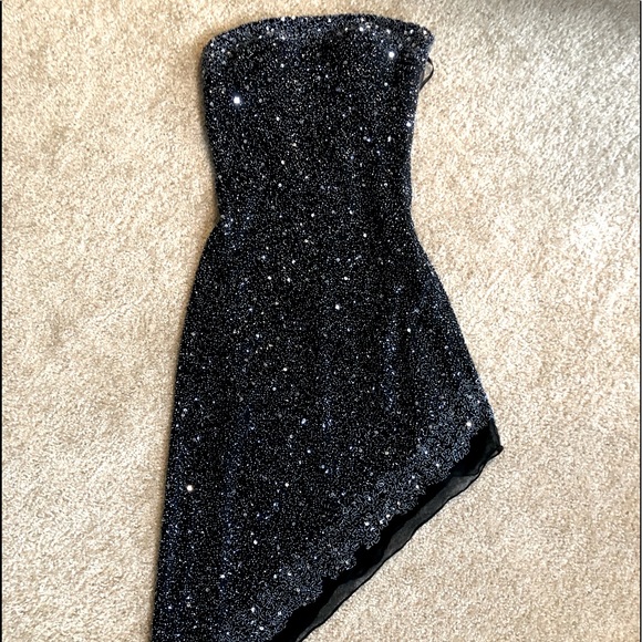 Dresses & Skirts - Gorgeous WOMENS heavy sequenced strapless black dress with angles bottom SZ-S
